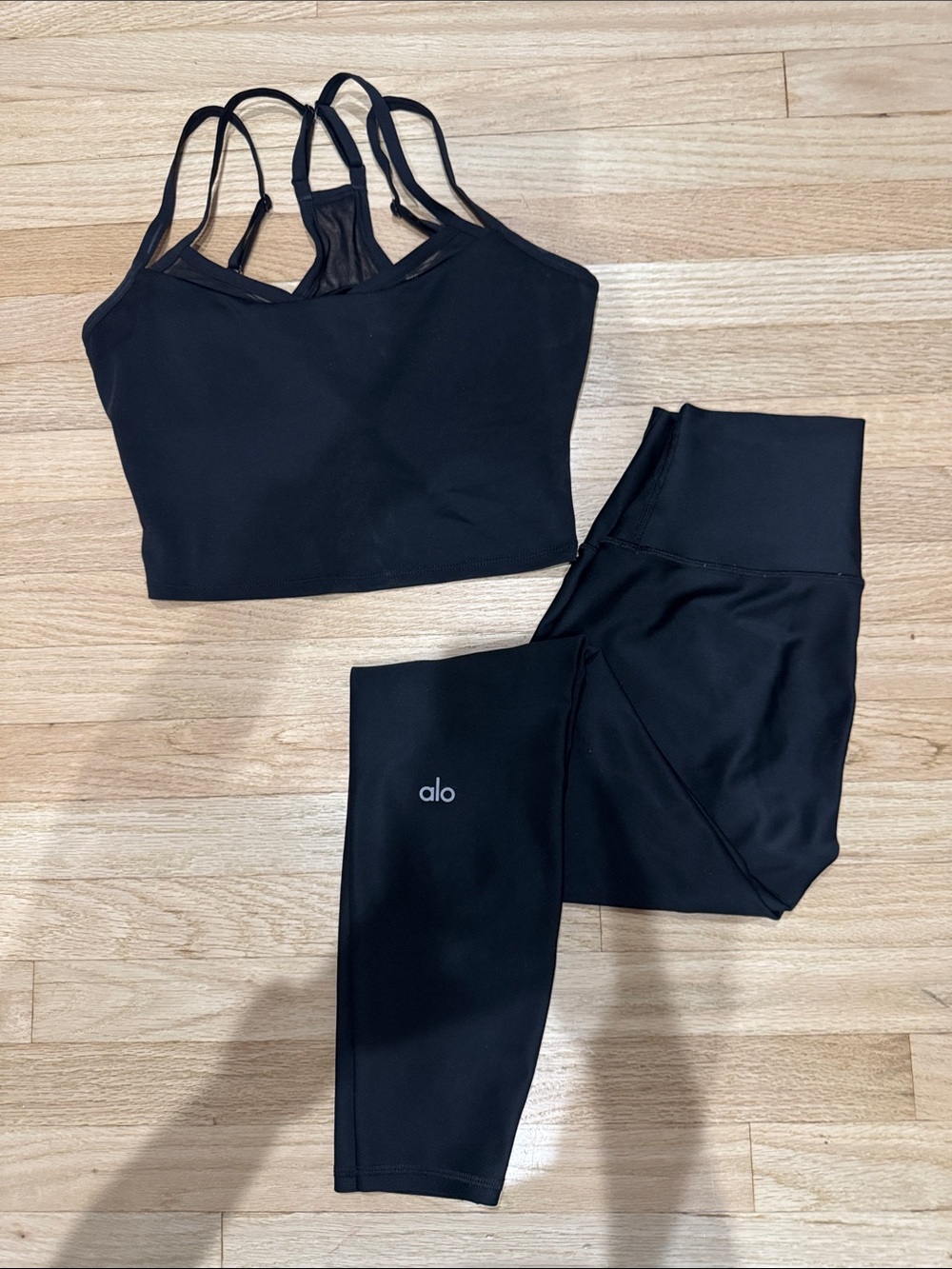 ALO Yoga Black Strappy Sports Bra with Matching Black Leggings